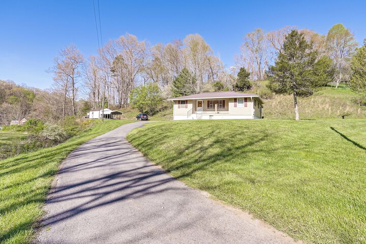Home w / Bunkroom: 2 Mi to Hatfield & Mccoy Trail