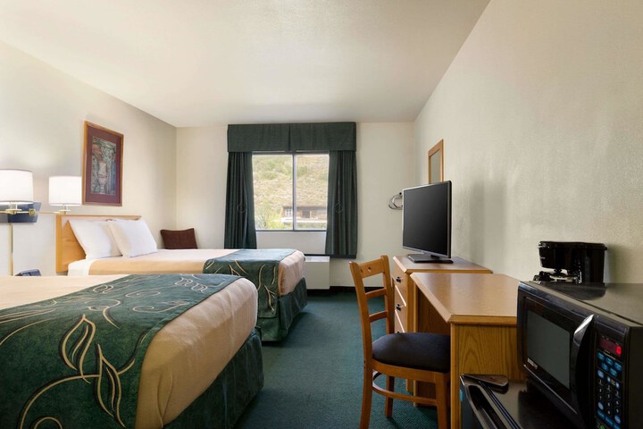 Room 7 of 15