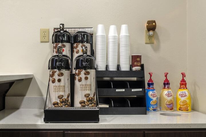 Breakfast/Coffee Service 36 of 40