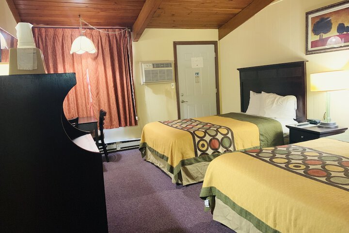 Room 12 of 32