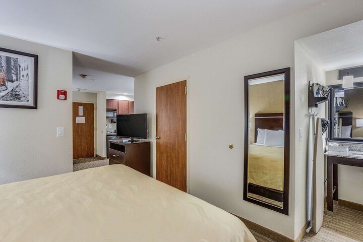 Room 26 of 53