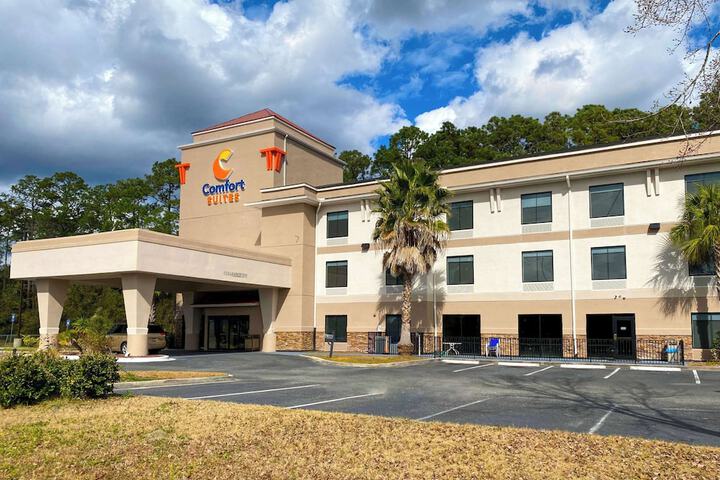 Hotel 3 of 53