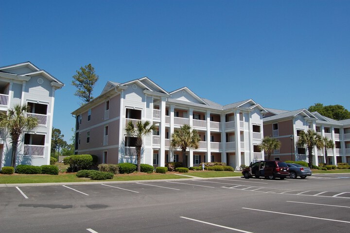 Hotel 6 of 102