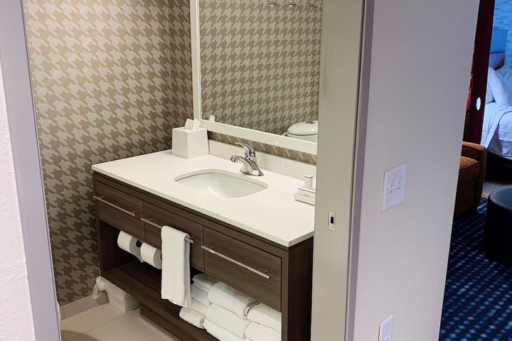 Home2 Suites by Hilton North Charleston-University Blvd