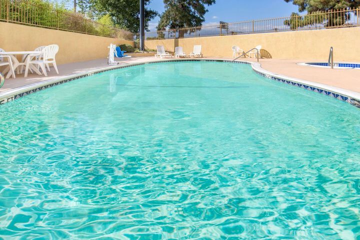Pool 4 of 39
