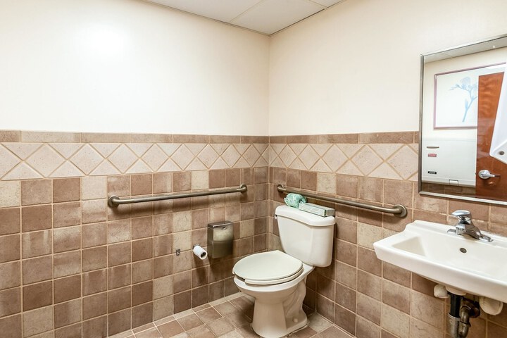 Room 12 of 30