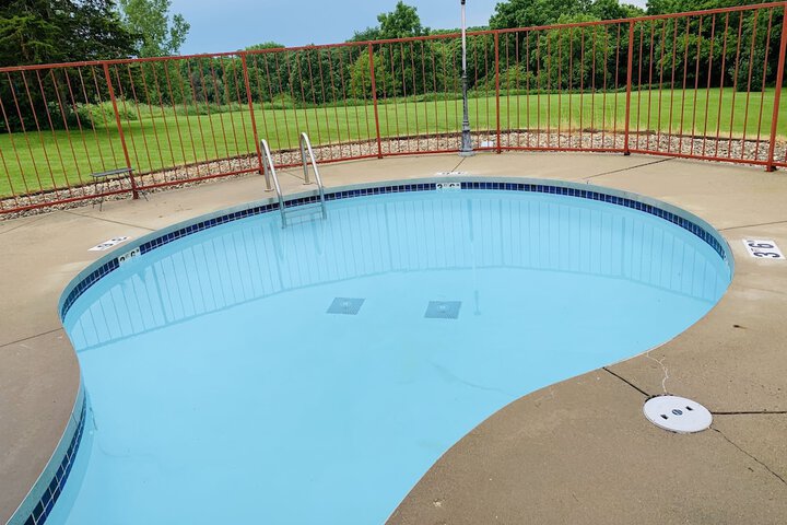 Pool 4 of 334