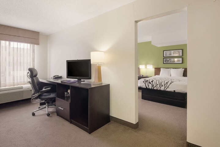 Room 20 of 28
