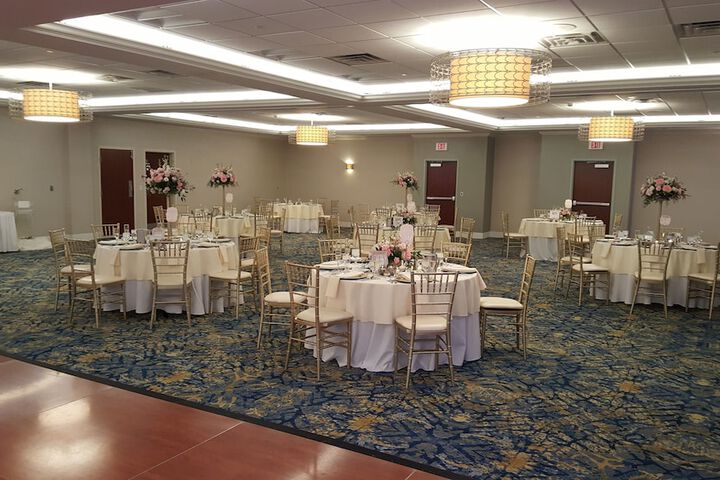 Ballroom/Hall 79 of 86