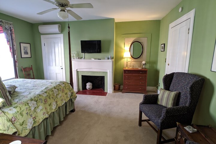 Room 51 of 75