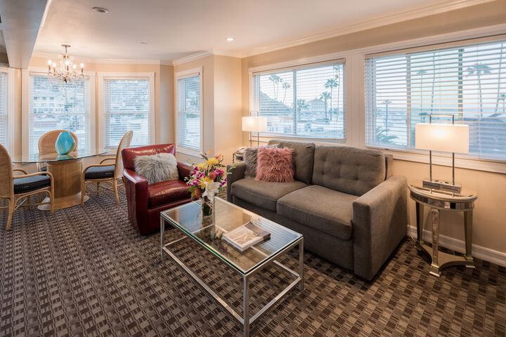 Glenmore Plaza Hotel