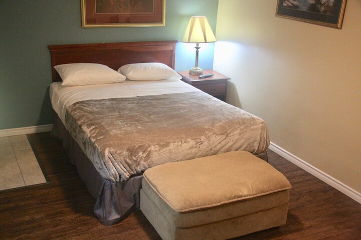 Room 19 of 39