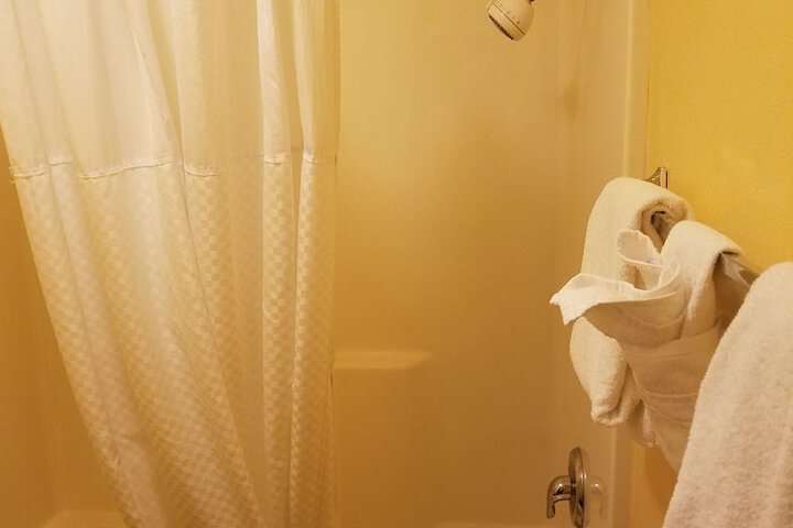 Room 19 of 40