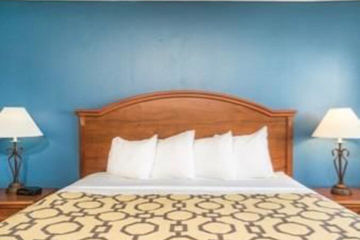Norwood Inn and Suites