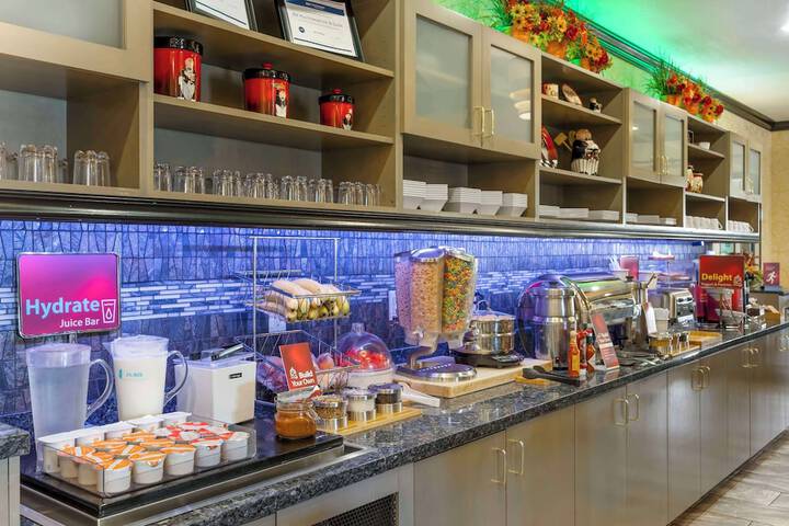 Best Western Plus Emerald Inn & Suites