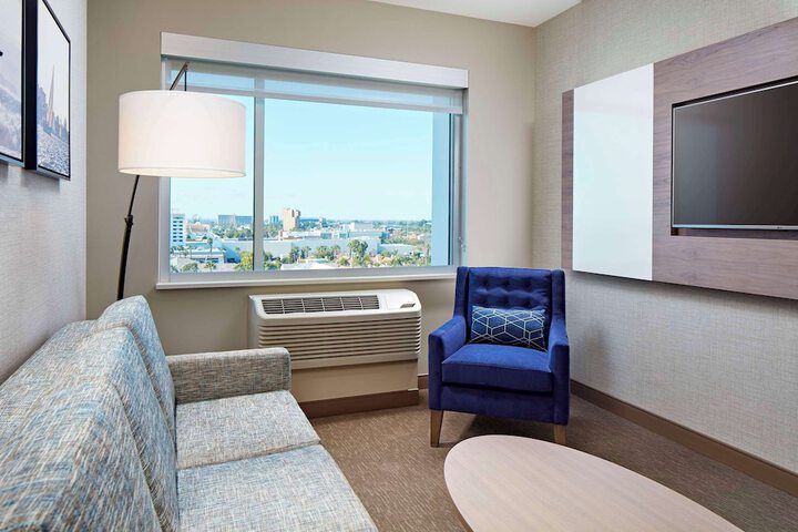 Room 40 of 52