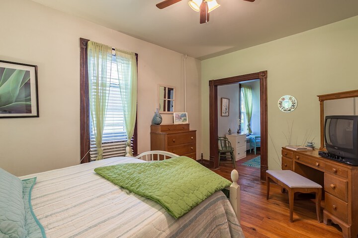 Room 22 of 41