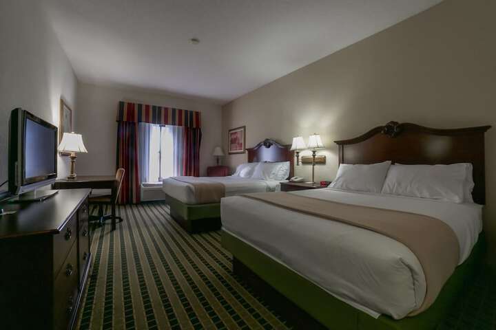 Room 25 of 32