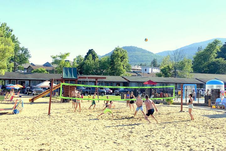 Scottys Lakeside Resort