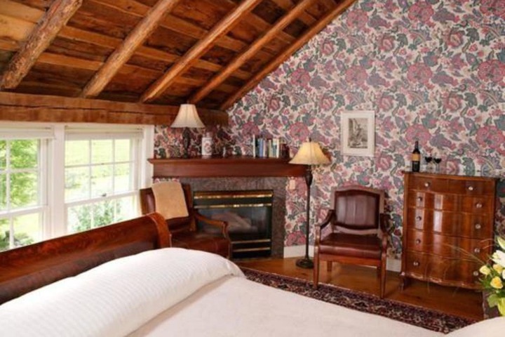 Room 43 of 61