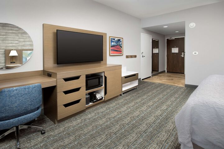 Room 12 of 28
