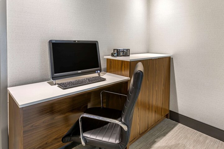 Business Center 27 of 27
