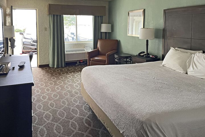 Quality Inn Clinton North