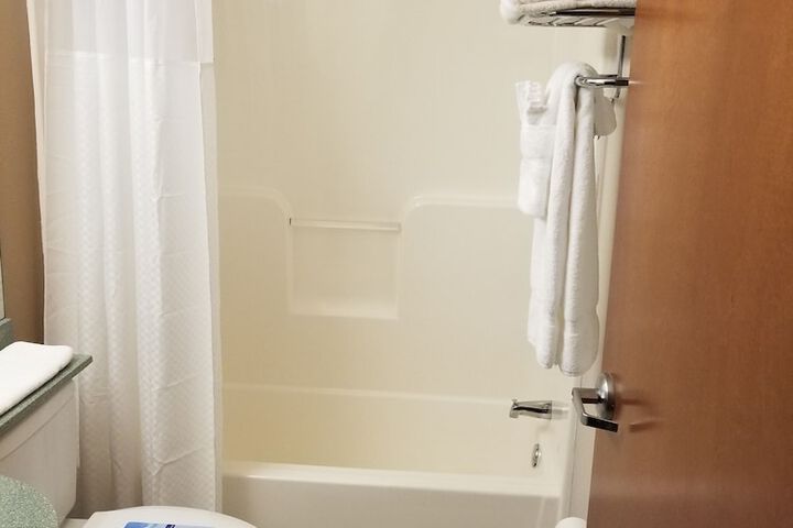 Room 30 of 42