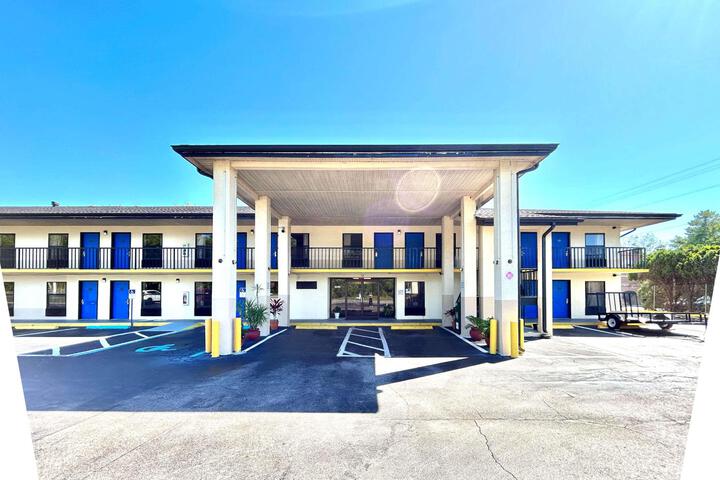 Travelodge by Wyndham Alachua