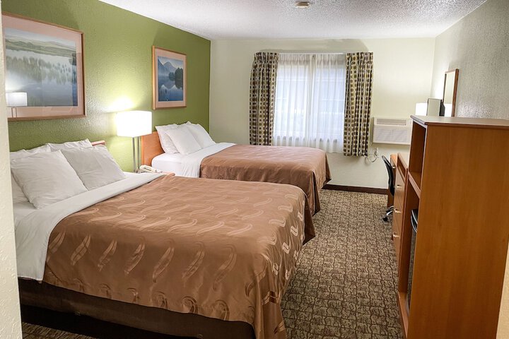 Hudson Inn & Suites