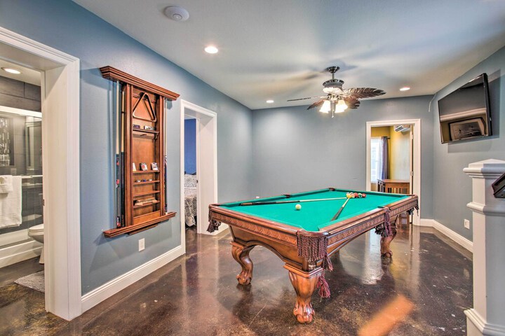 Waveland Family House 4-minute Drive to the Beach