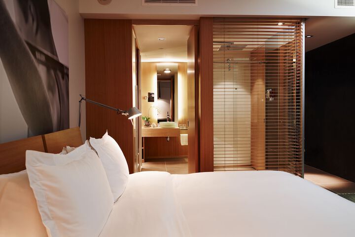 Room 18 of 70