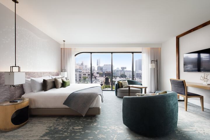 Room 43 of 81