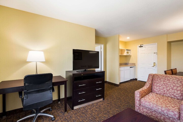 Best Western Escondido Hotel