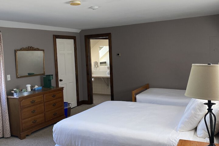 Room 219 of 294