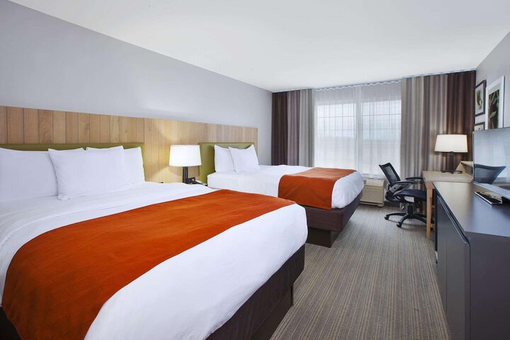 Country Inn & Suites by Radisson Big Rapids, MI