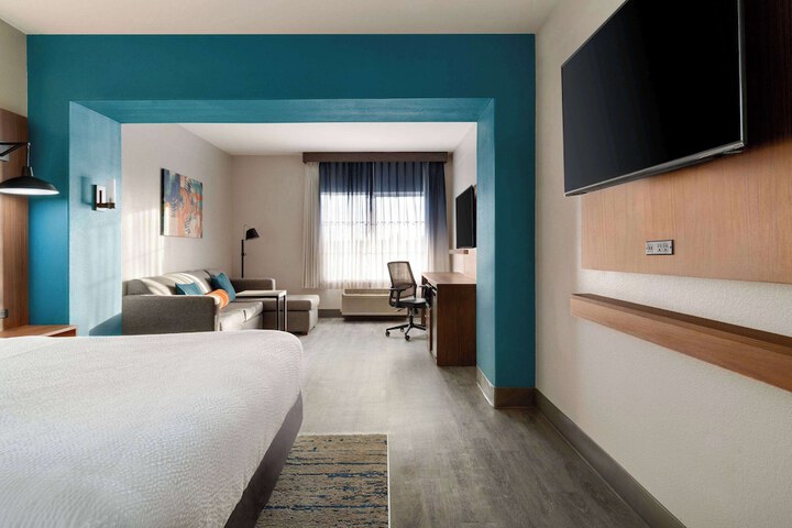Room 18 of 59
