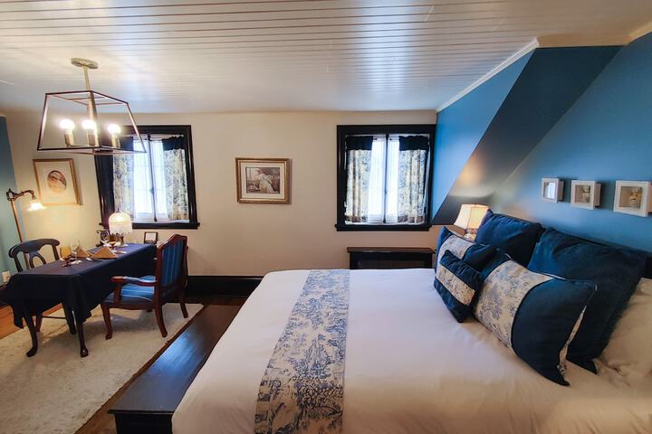 Room 34 of 47