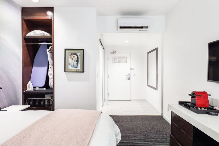 Room 36 of 112