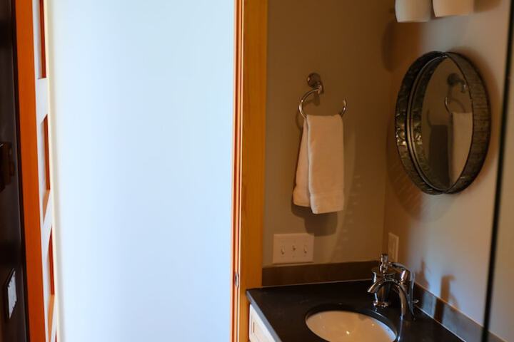 Room 14 of 25