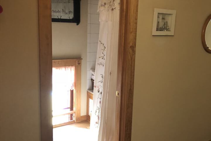 Room 200 of 289