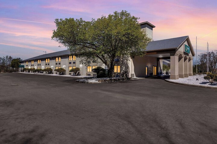 Hotel 4 of 43