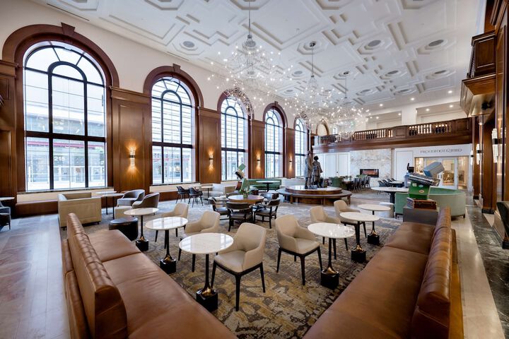 Hotel Fort Des Moines Curio Collection by Hilton