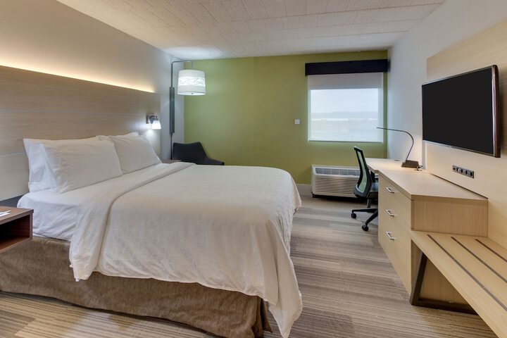 Room 28 of 55