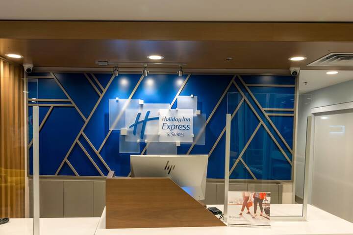 Holiday Inn Express & Suites Harrisonburg University Area by IHG