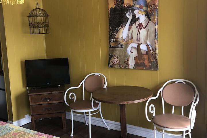 Room 12 of 30