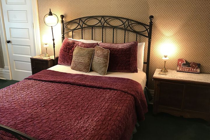 Room 62 of 89