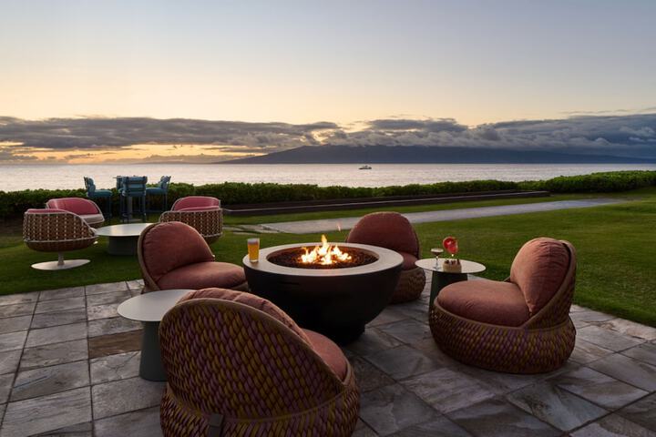 Royal Lahaina Resort & Bungalows