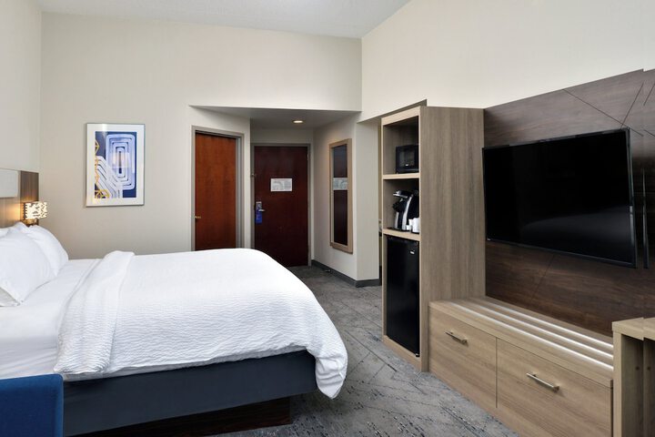 Room 44 of 63