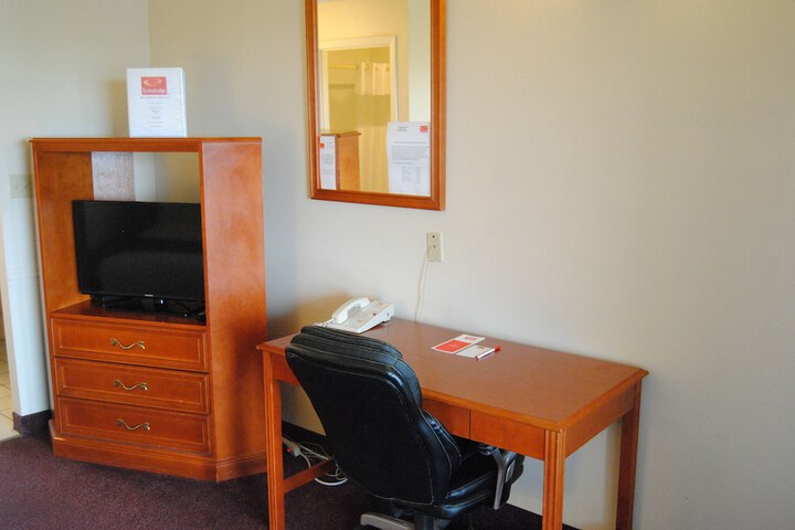 Room 28 of 45